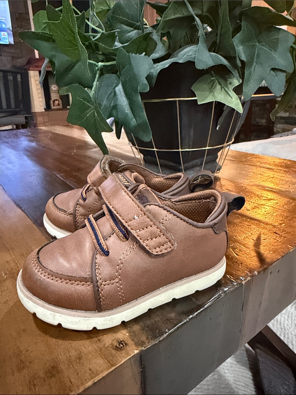 Stride Rite Brown Hook-and-Loop Toddler Shoes with White Outsole